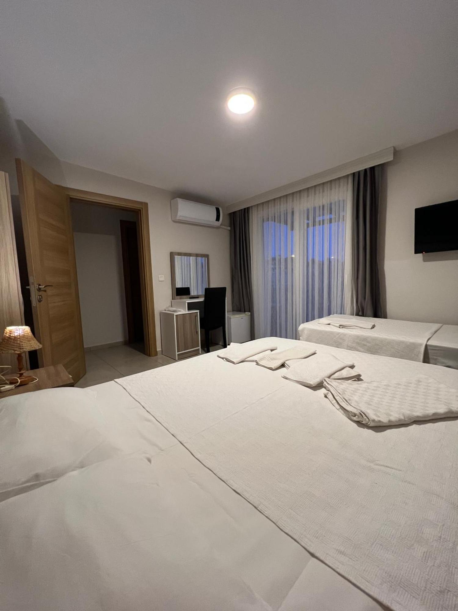 Bayram Hotel Çeşme Εξωτερικό φωτογραφία