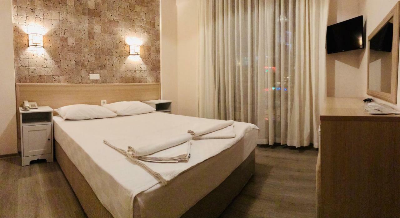 Bayram Hotel Çeşme Εξωτερικό φωτογραφία
